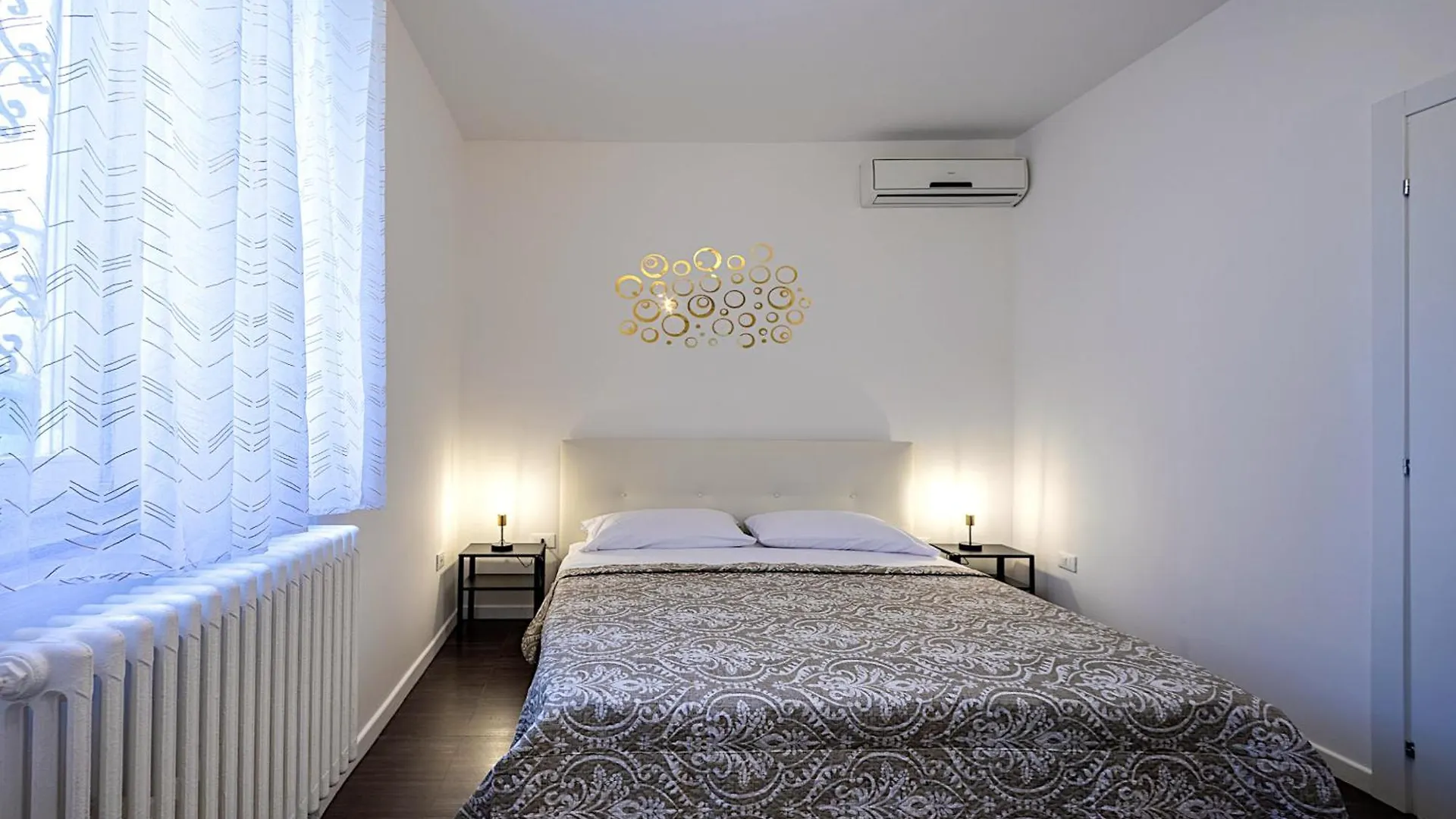 Ambra City House - Ingresso Diretto, Parcheggio Libero E Wi-Fi Verona